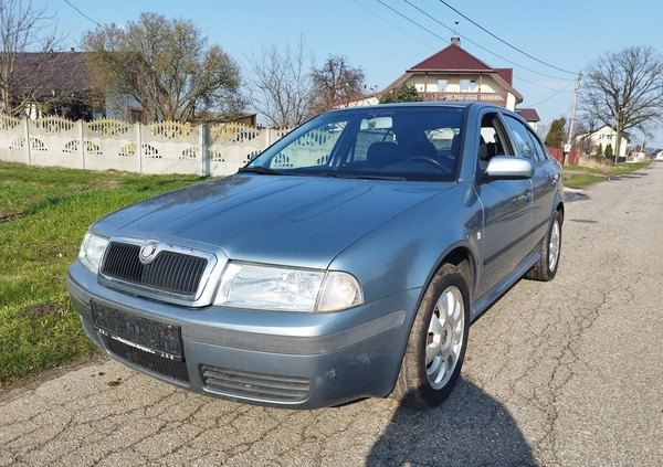 Skoda Octavia cena 8800 przebieg: 189000, rok produkcji 2002 z Zwoleń małe 301